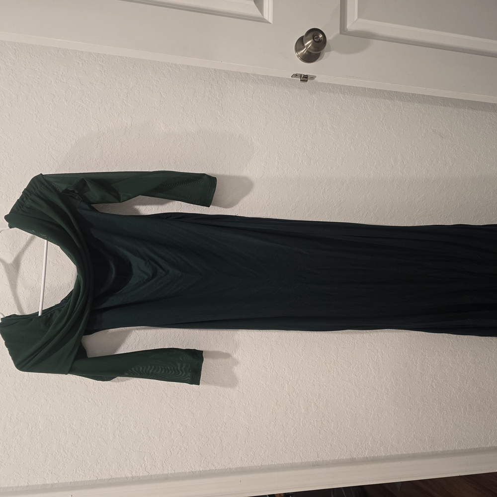 Elegant Green Evening Gown